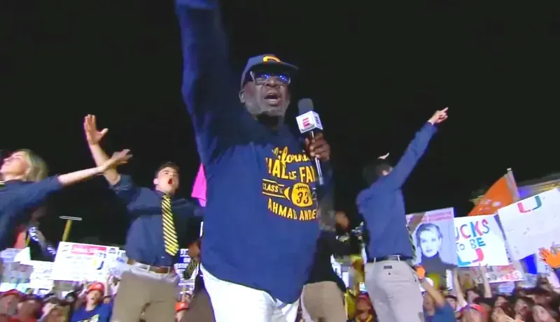 UC Berkeley’s Hall of Famer Ahmad Anderson brings ‘Bear Territory’ to College GameDay