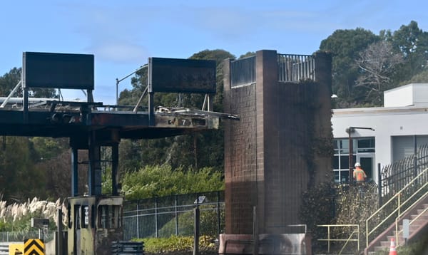 Big rig slams into Richmond Bridge toll plaza killing driver