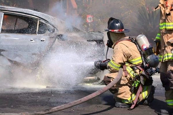 Firefighters quickly extinguish car blaze on Esmond Avenue in East Richmond